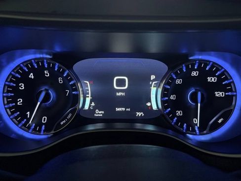 Certified 2023 Chrysler Pacifica Touring-L FWD image 33