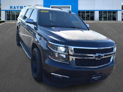 Used 2015 Chevrolet Suburban LTZ image 9