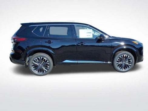 New 2026 Nissan Rogue Platinum image 8
