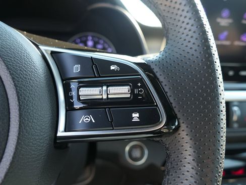 Used 2023 Kia Forte GT-Line w/ GT-Line Premium Package FWD image 17