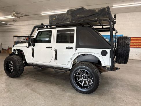 Used 2017 Jeep Wrangler Unlimited Sport w/ Quick Order Package 24S AWD/4WD image 2