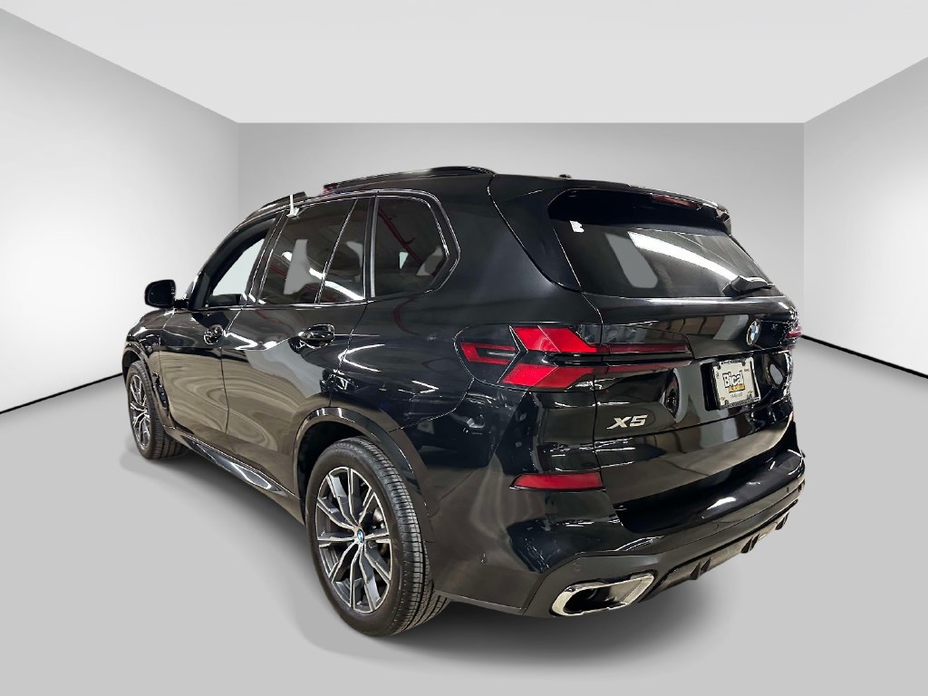 Used 2026 BMW X5 xDrive40i AWD/4WD image 3