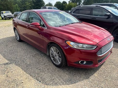 Used 2013 Ford Fusion SE FWD image 3