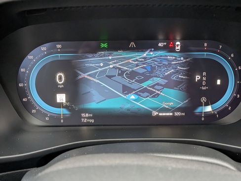 Used 2025 Volvo XC40 B5 Core image 24