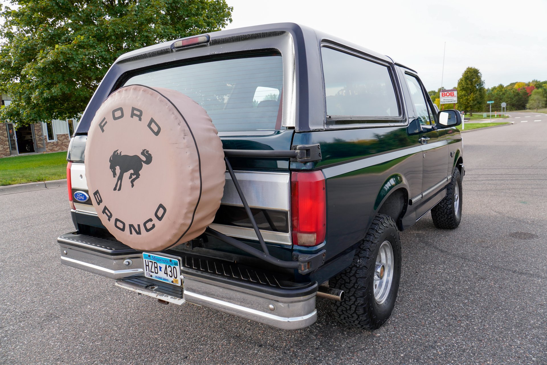 Used 1993 Ford Bronco Custom AWD/4WD image 3