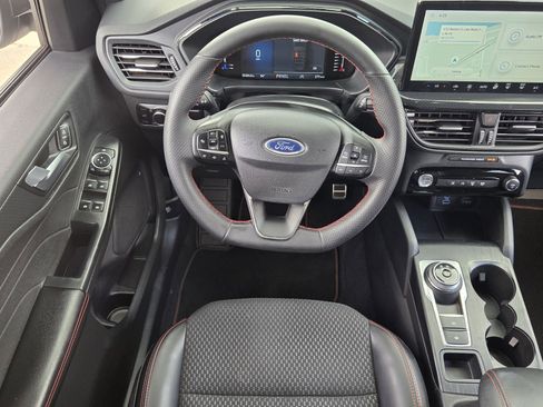 Used 2023 Ford Escape ST-Line w/ Tech Pack #1 FWD image 6
