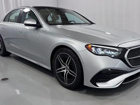 Certified 2025 Mercedes-Benz E 350 4MATIC Sedan image 4