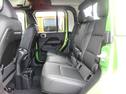 New 2025 Jeep Gladiator Sport image 7