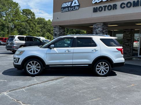 Used 2016 Ford Explorer Limited AWD/4WD image 2