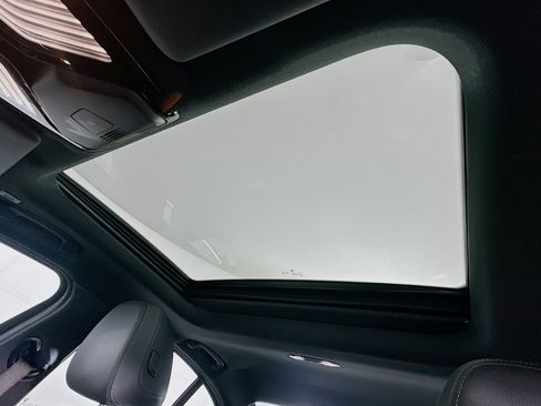 Used 2025 BMW 330i Sedan image 26