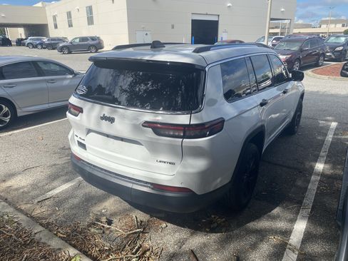 Used 2021 Jeep Grand Cherokee L Limited AWD/4WD image 8