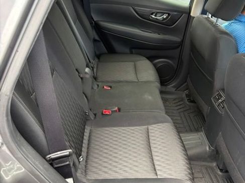 Used 2017 Nissan Rogue SV w/ SV Premium Package AWD/4WD image 3