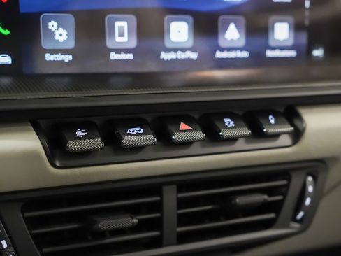 Certified 2026 Porsche 911 Carrera GTS image 30