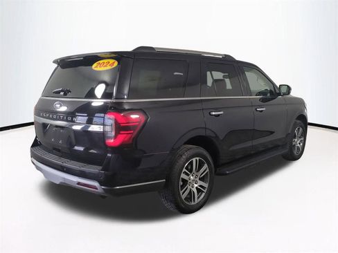 Used 2024 Ford Expedition Limited AWD/4WD image 5