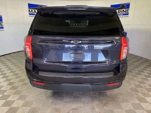 Used 2024 Chevrolet Suburban Z71 w/ Luxury Package AWD/4WD image 17