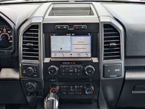 Used 2018 Ford F150 XLT w/ Equipment Group 302A Luxury AWD/4WD image 17