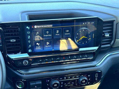 Used 2025 Chevrolet Silverado 1500 ZR2 w/ Technology Package image 31