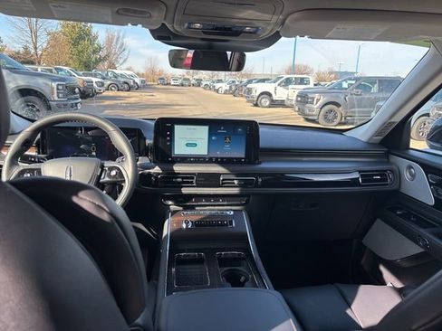 New 2026 Lincoln Aviator Reserve AWD/4WD image 36