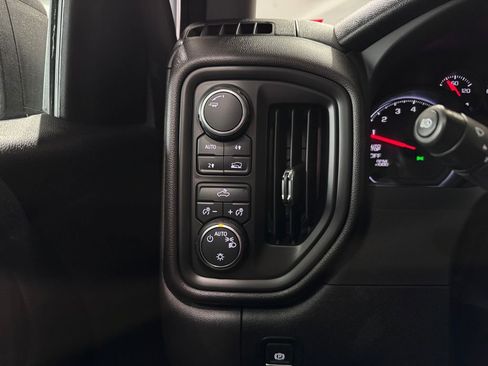 Certified 2023 Chevrolet Silverado 1500 Custom image 20