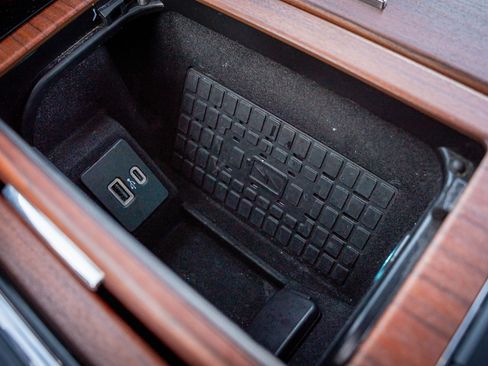 Used 2024 Lincoln Navigator Reserve AWD/4WD image 24