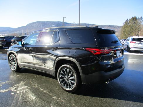 Certified 2023 Chevrolet Traverse RS w/ LPO, Floor Liner Package image 7