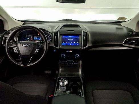 Used 2020 Ford Edge SE image 7
