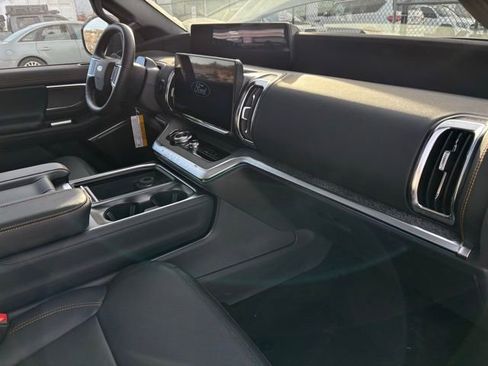 New 2026 Ford Expedition Tremor image 25