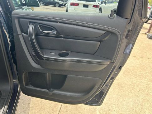Used 2017 Chevrolet Traverse LT w/ Style and Technology Package AWD/4WD image 15