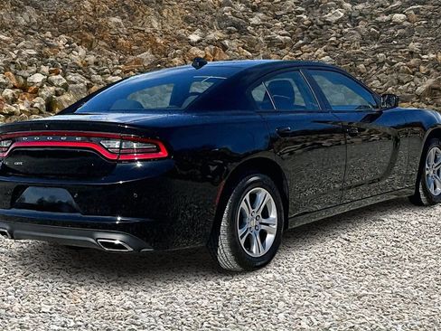 Used 2023 Dodge Charger SXT image 2