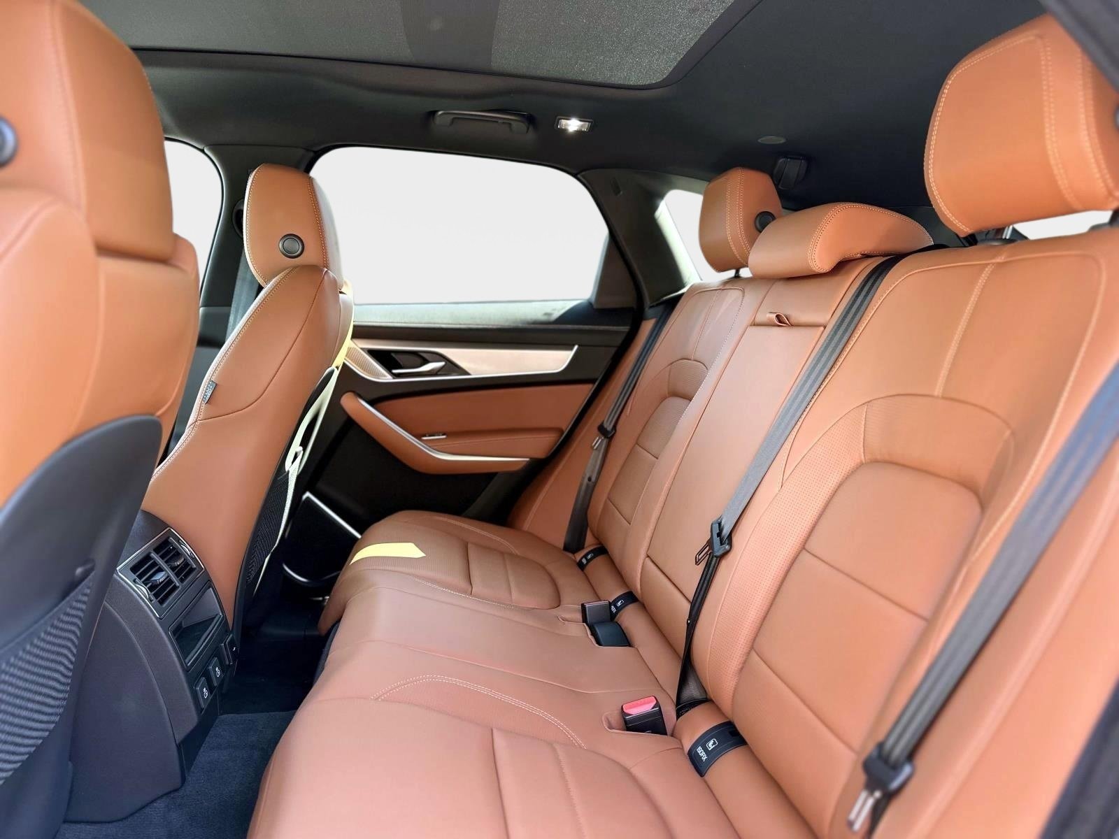 New 2026 Jaguar F-PACE R-Dynamic S AWD/4WD image 9