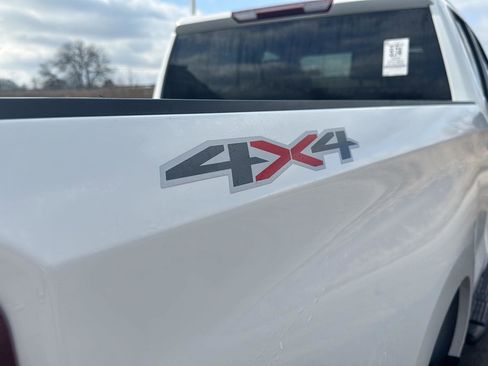 Used 2022 Chevrolet Silverado 1500 W/T w/ WT Value Package image 6