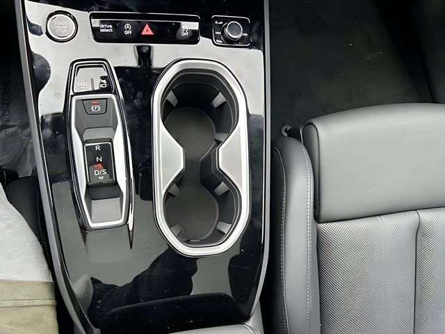 Used 2026 Audi A6 Premium Plus w/ Prestige Package AWD/4WD image 24
