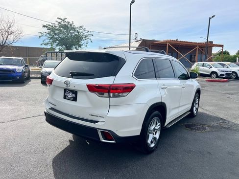 Used 2017 Toyota Highlander Limited AWD/4WD image 7