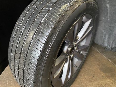 Used 2023 Ford Explorer XLT w/ Equipment Group 202A image 25