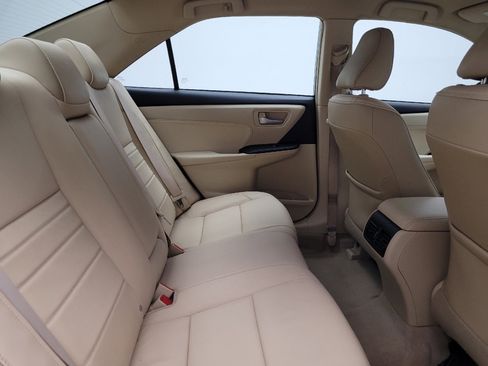 Used 2015 Toyota Camry XLE image 19