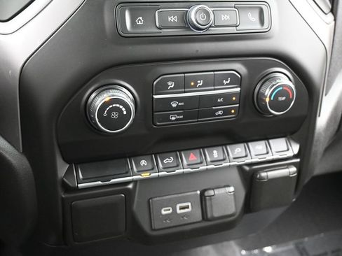Used 2021 Chevrolet Silverado 1500 Custom RWD image 19