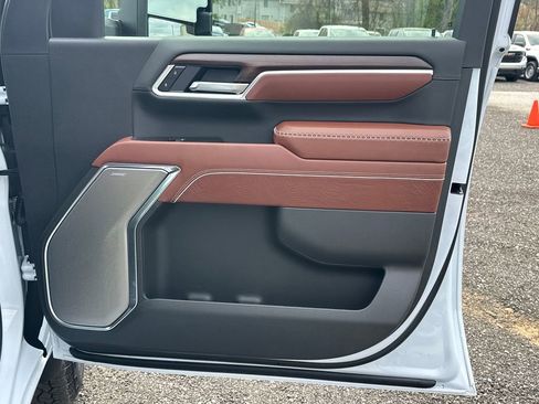 New 2026 GMC Sierra 2500 Denali Ultimate image 15