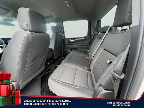 New 2025 GMC Sierra 1500 Elevation image 25