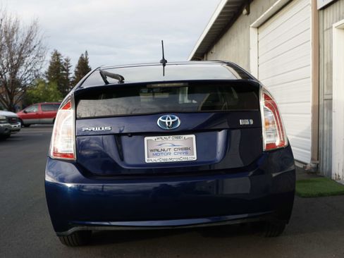 Used 2013 Toyota Prius Three image 15