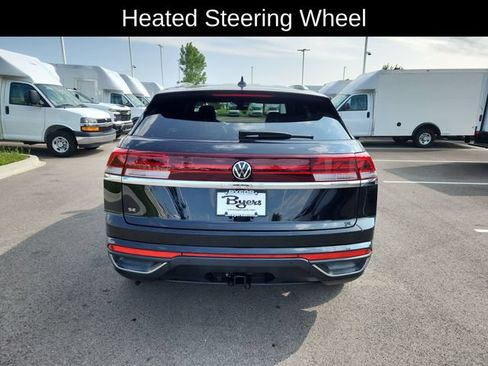 Used 2024 Volkswagen Atlas Cross Sport SE FWD image 8