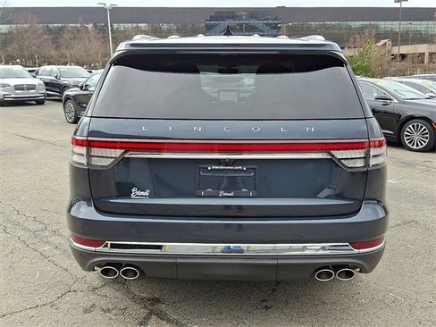 Certified 2023 Lincoln Aviator Reserve w/ Equipment Group 201A image 5