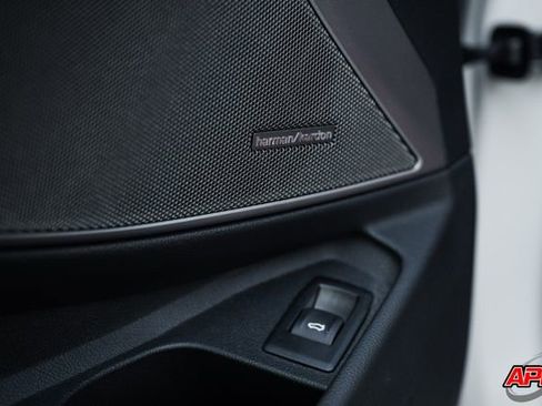 Used 2021 BMW M3 MANUAL w/ M Carbon Exterior Package image 76