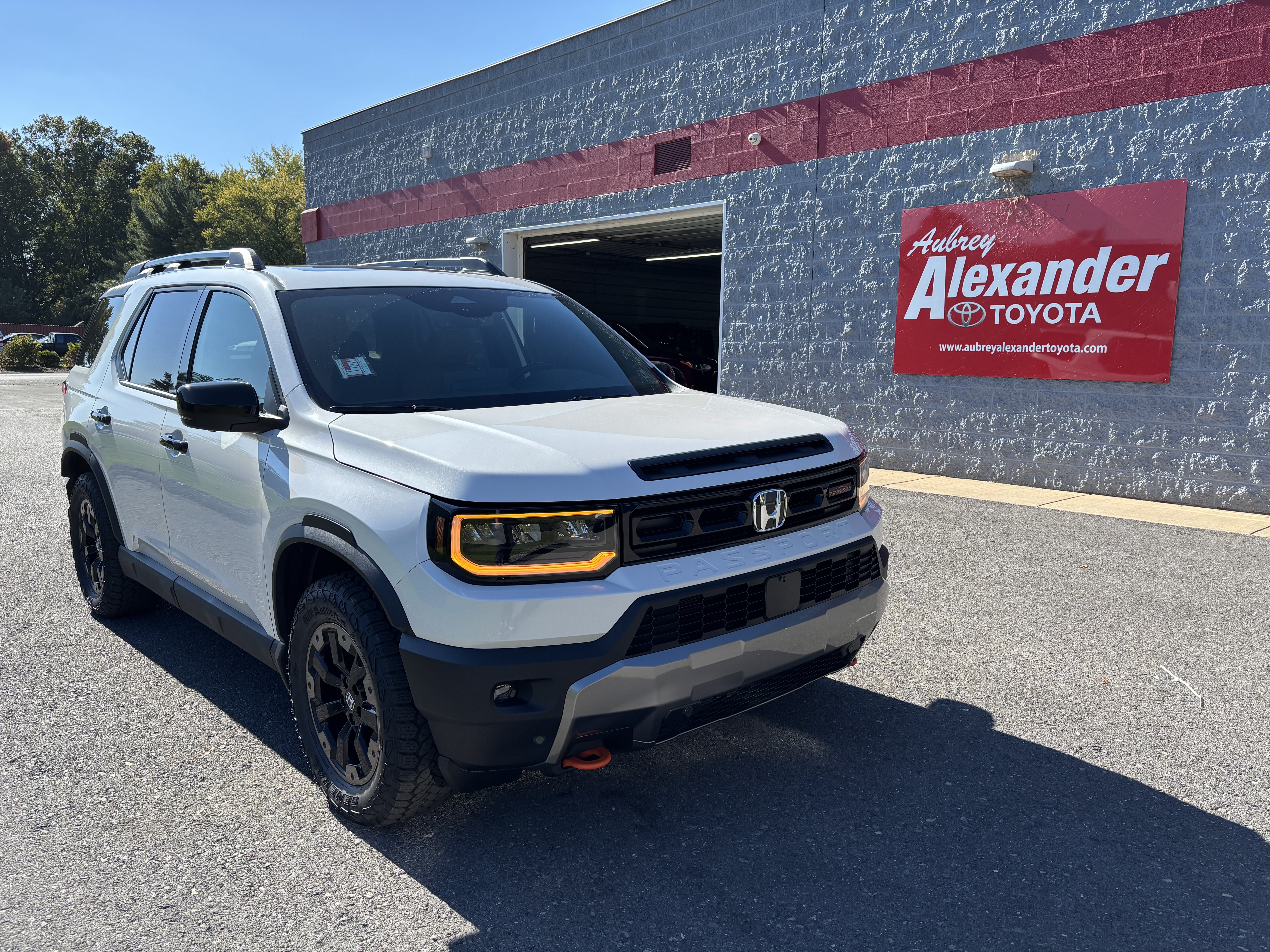 Used 2026 Honda Passport TrailSport Elite image 1