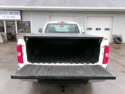 Used 2008 Chevrolet Silverado 3500 W/T image 3