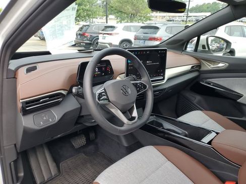 Certified 2025 Volkswagen ID.4 Pro RWD image 18
