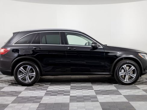 Used 2019 Mercedes-Benz GLC 300 4MATIC w/ Premium Package image 10