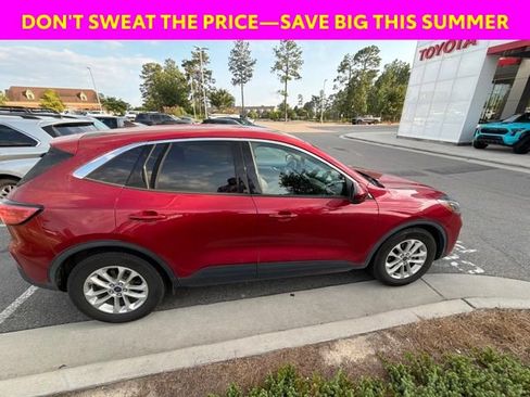 Used 2020 Ford Escape SE FWD image 1