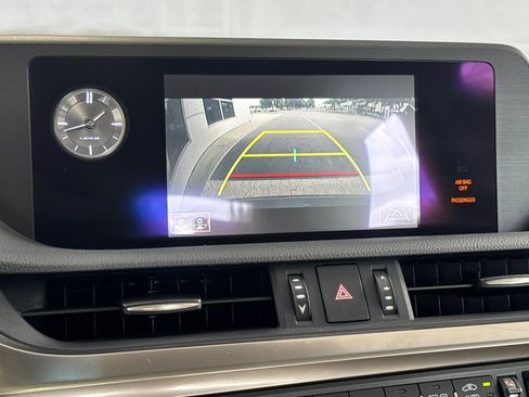 Certified 2020 Lexus ES 300h w/ Premium Package FWD image 24