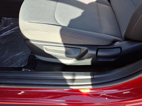 Used 2025 Kia K4 LXS image 15