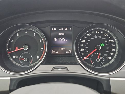 Used 2021 Volkswagen Atlas SE w/ Panoramic Sunroof Package image 16